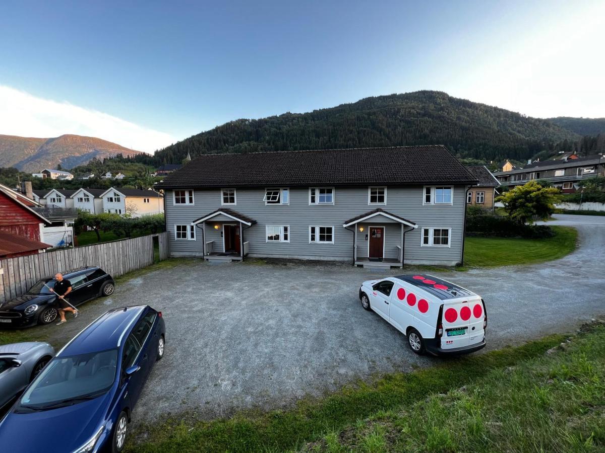 Privat Rom I Leilighet Hotel Сондал Екстериор снимка